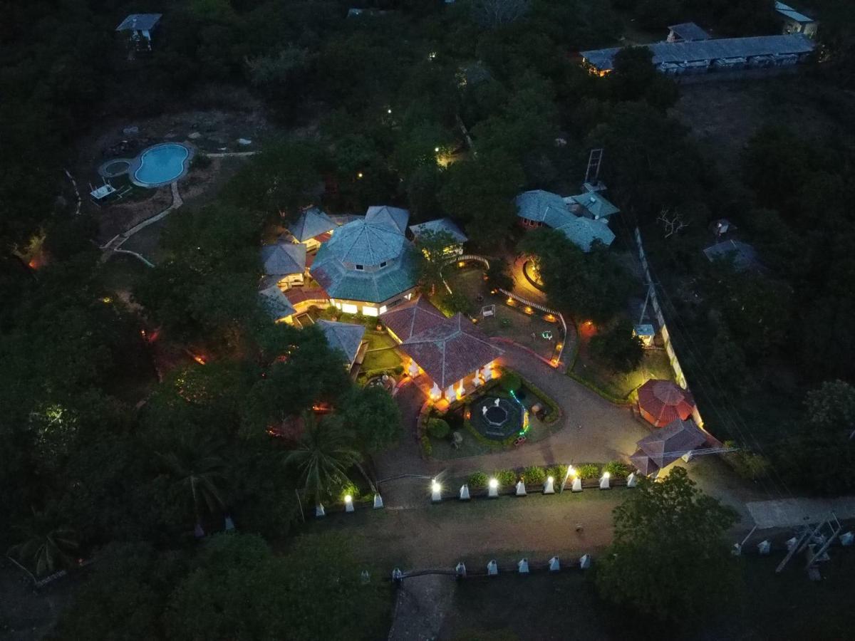 Kodigahawewa Forest Resort Tissamaharama Exteriör bild