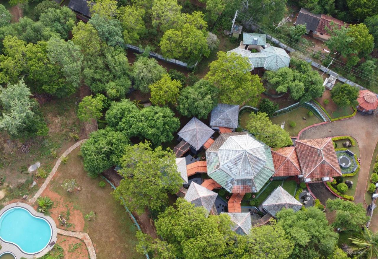 Kodigahawewa Forest Resort Tissamaharama Exteriör bild