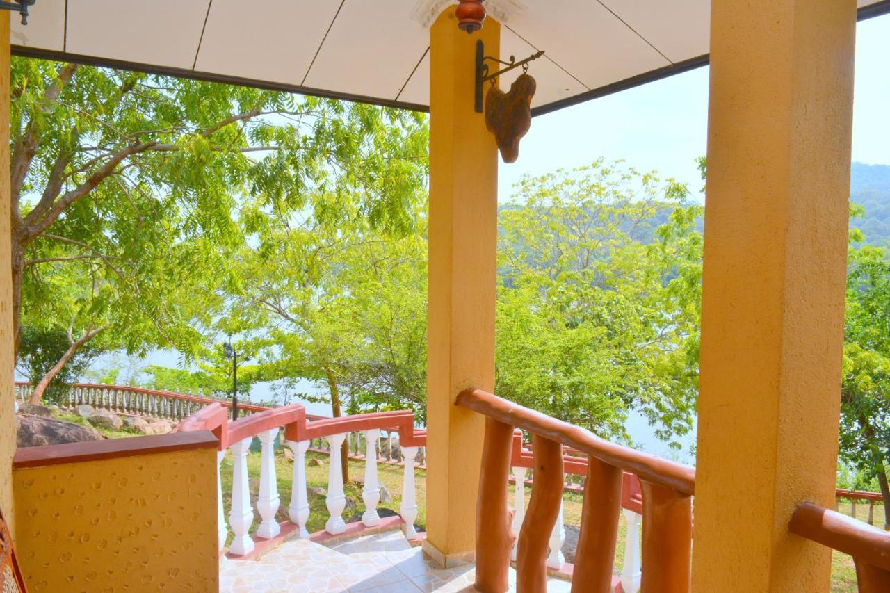 Kodigahawewa Forest Resort Tissamaharama Exteriör bild