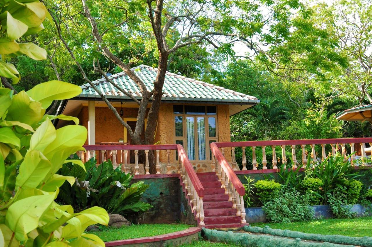 Kodigahawewa Forest Resort Tissamaharama Exteriör bild