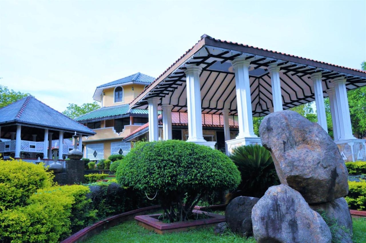 Kodigahawewa Forest Resort Tissamaharama Exteriör bild